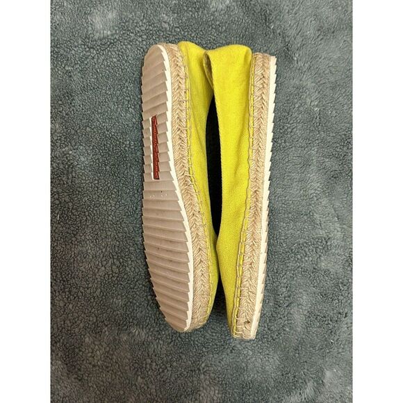 Tommy Bahama Espadrilles Yellow Closed Toe Slid On Flats Size 8 Preppy Women’s - Picture 8 of 9